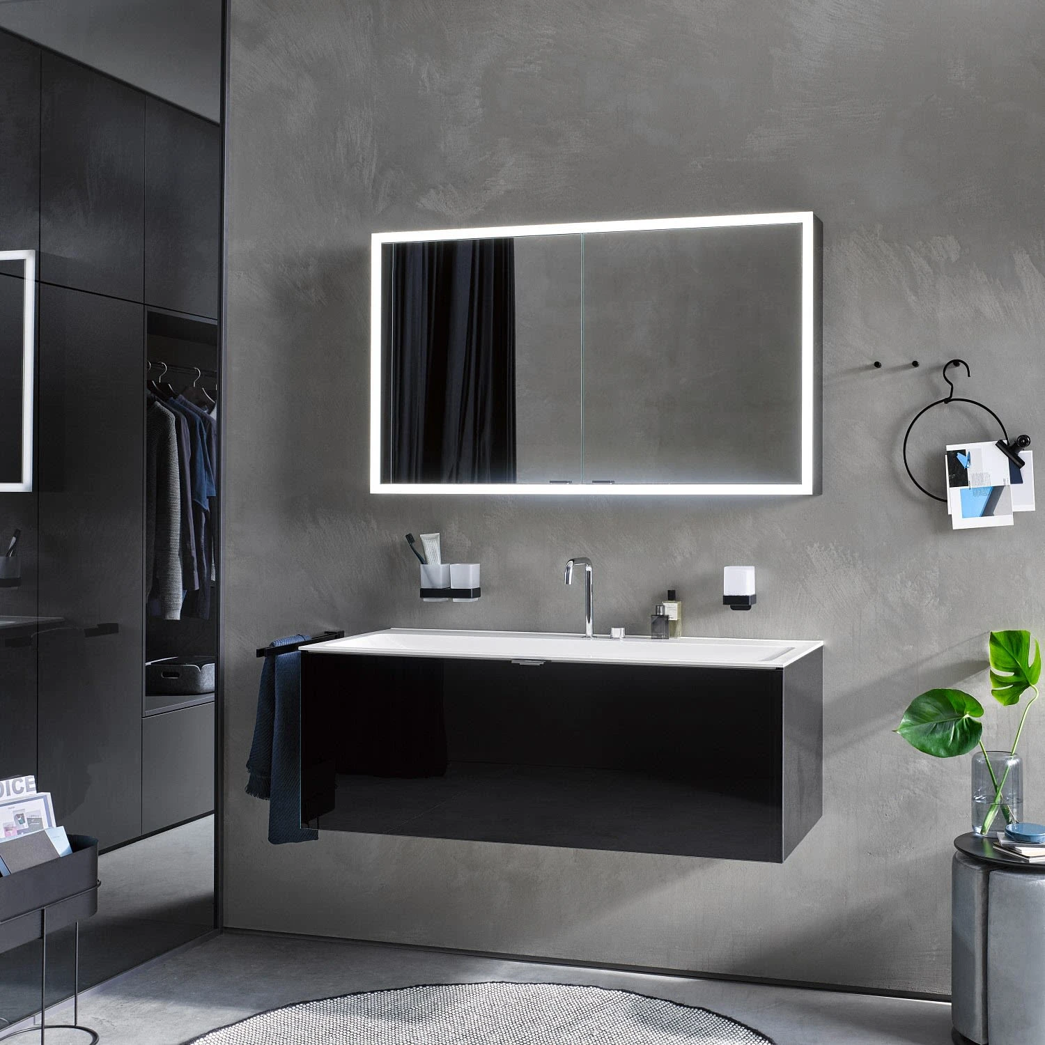 Emco Prime Black LED-Lichtspiegelschrank 60 Cm, 1 Tür Links, Aufputzmodell 3 Emco Prime Black LED-Lichtspiegelschrank 60 Cm, 1 Tür Links, Aufputzmodell